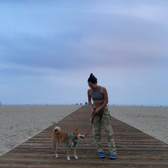 Essentials fear of god women’s crop tank top in size xs 🩶 - Picture 4 of 4